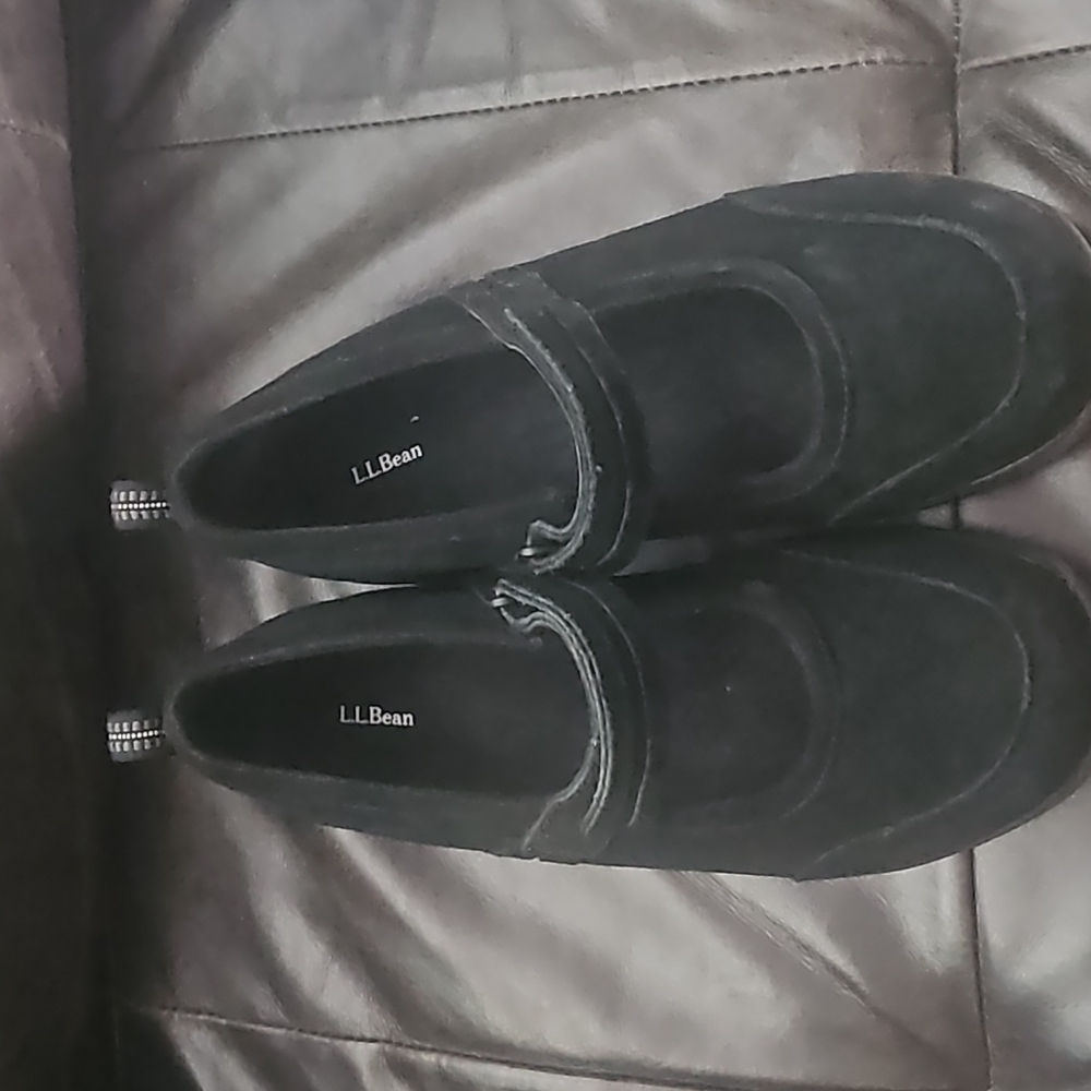 L.L. bean women Mary Jane shoes size 11w suede material - Picture 2 of 6
